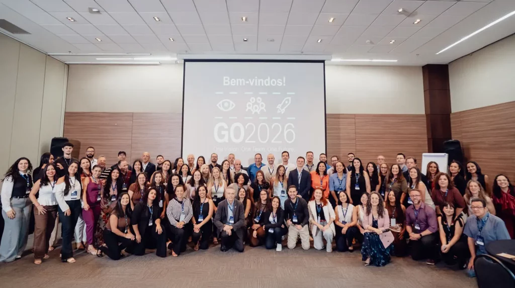 Colaboradores em Workshop sobre autoconhecimento para fins corporativos.